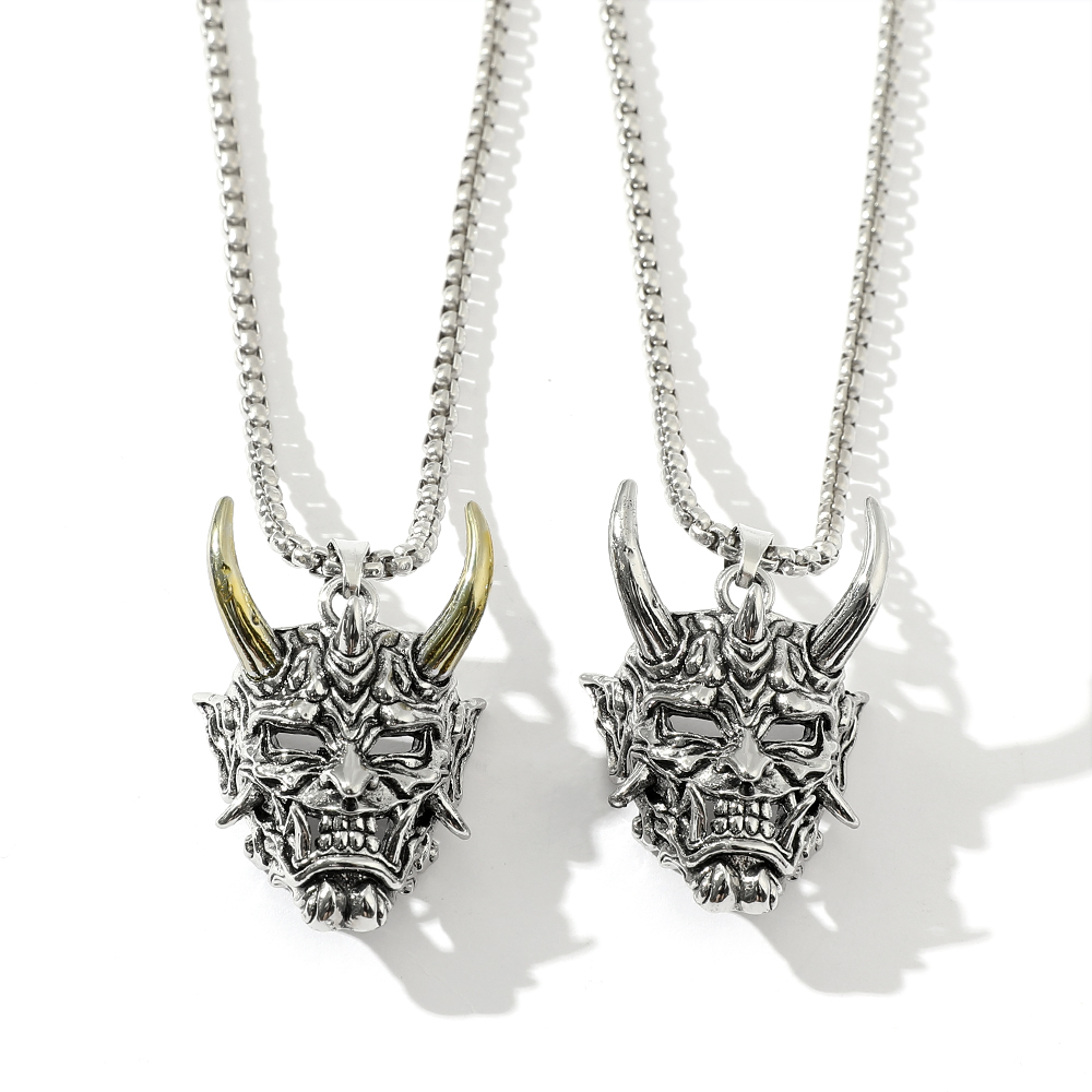 Collier pendentif masque de dé - Men Accessories In Silver avis et prix